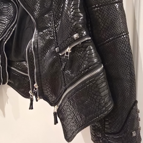 Fashion Brand Company Black Textured Leather Jacket - Picture 7 of 7